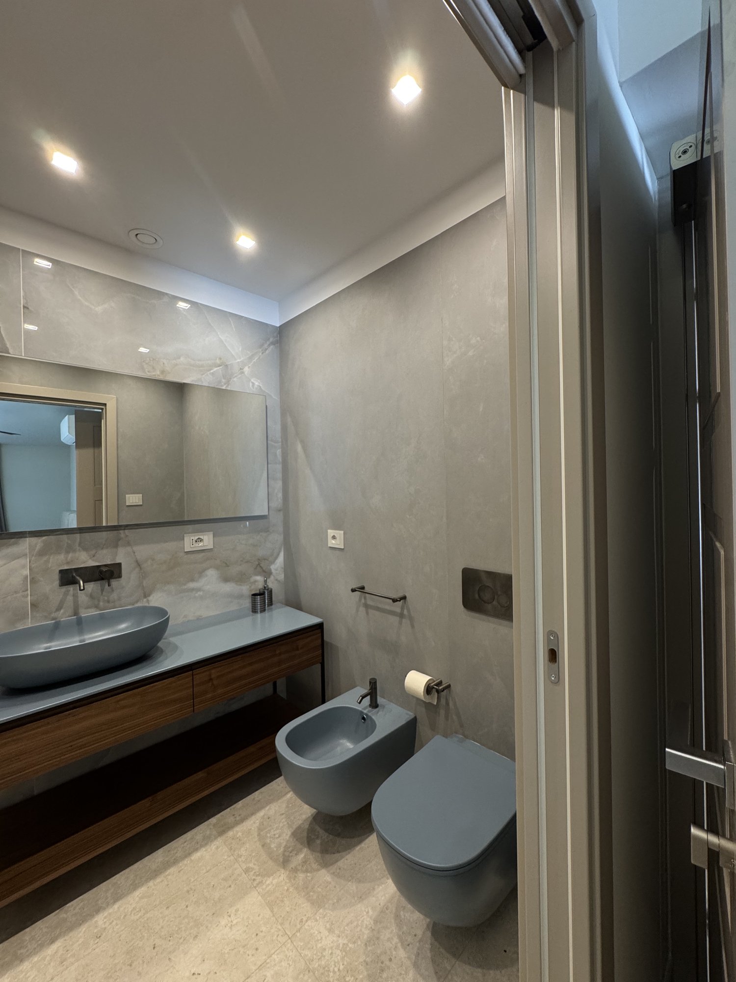 Bedroom I · En-suite Bath I — En-suite Bathroom